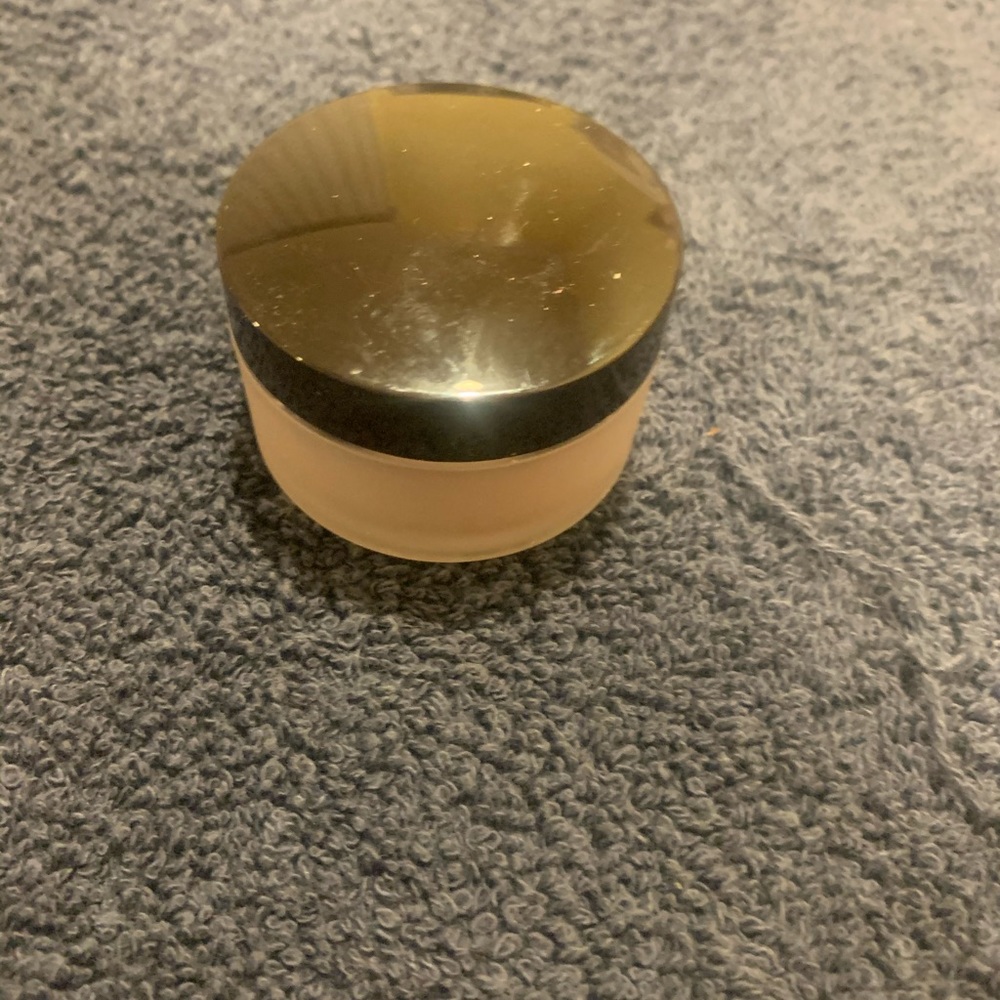 Laura mercier powder